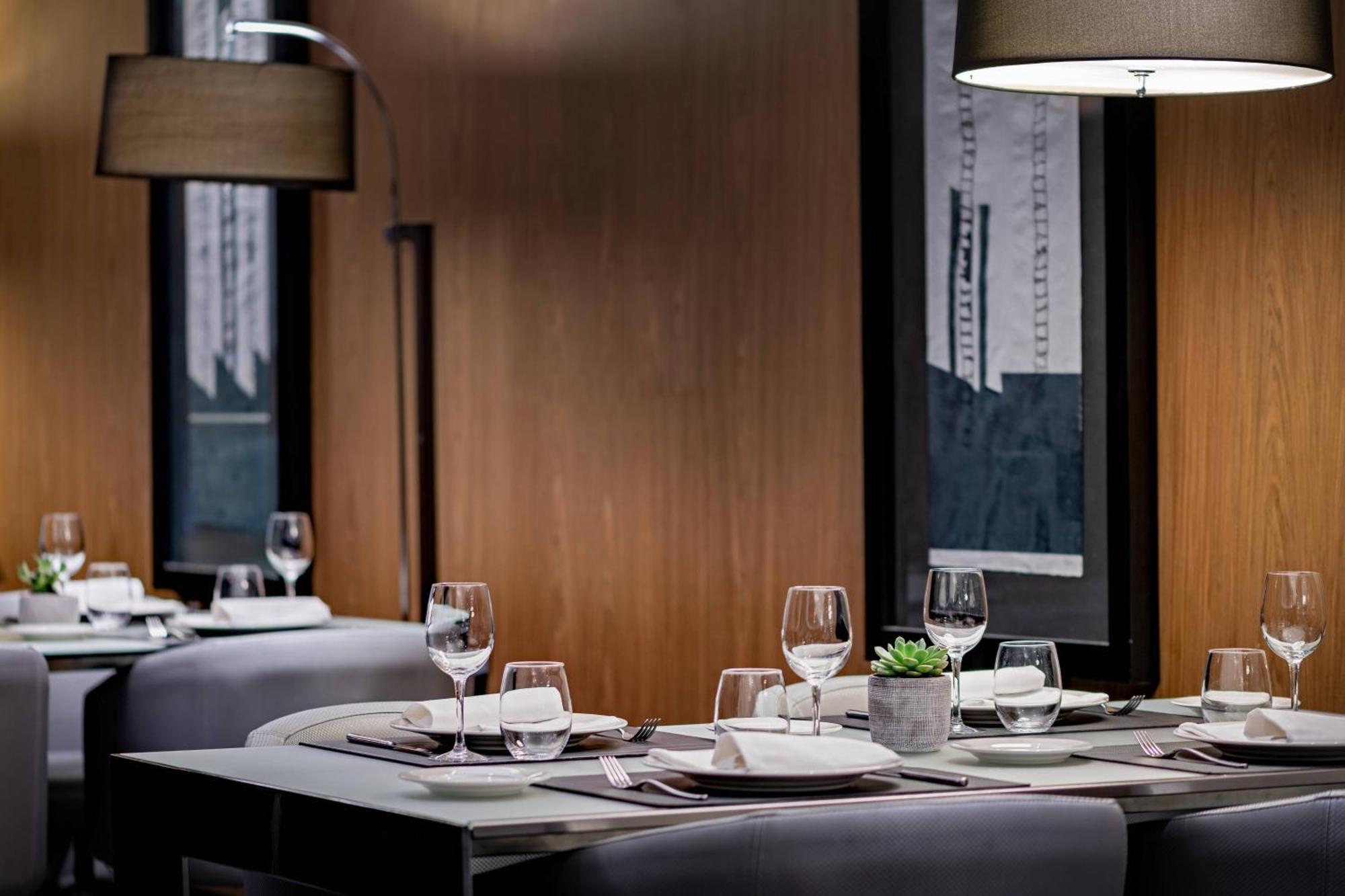 Ac Hotel Atocha By Marriott Madrid Eksteriør bilde