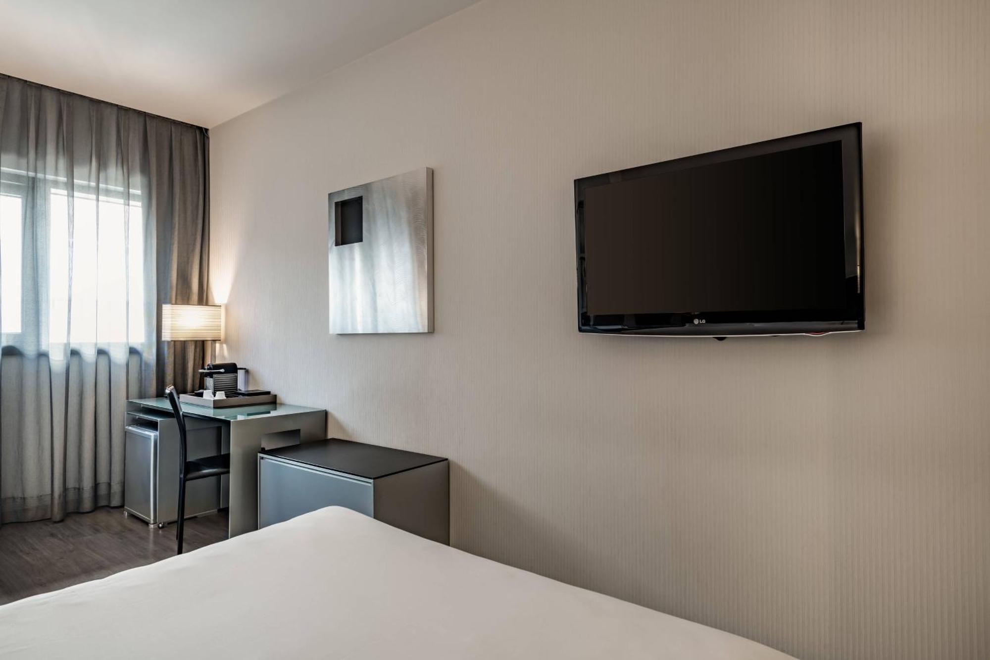 Ac Hotel Atocha By Marriott Madrid Eksteriør bilde