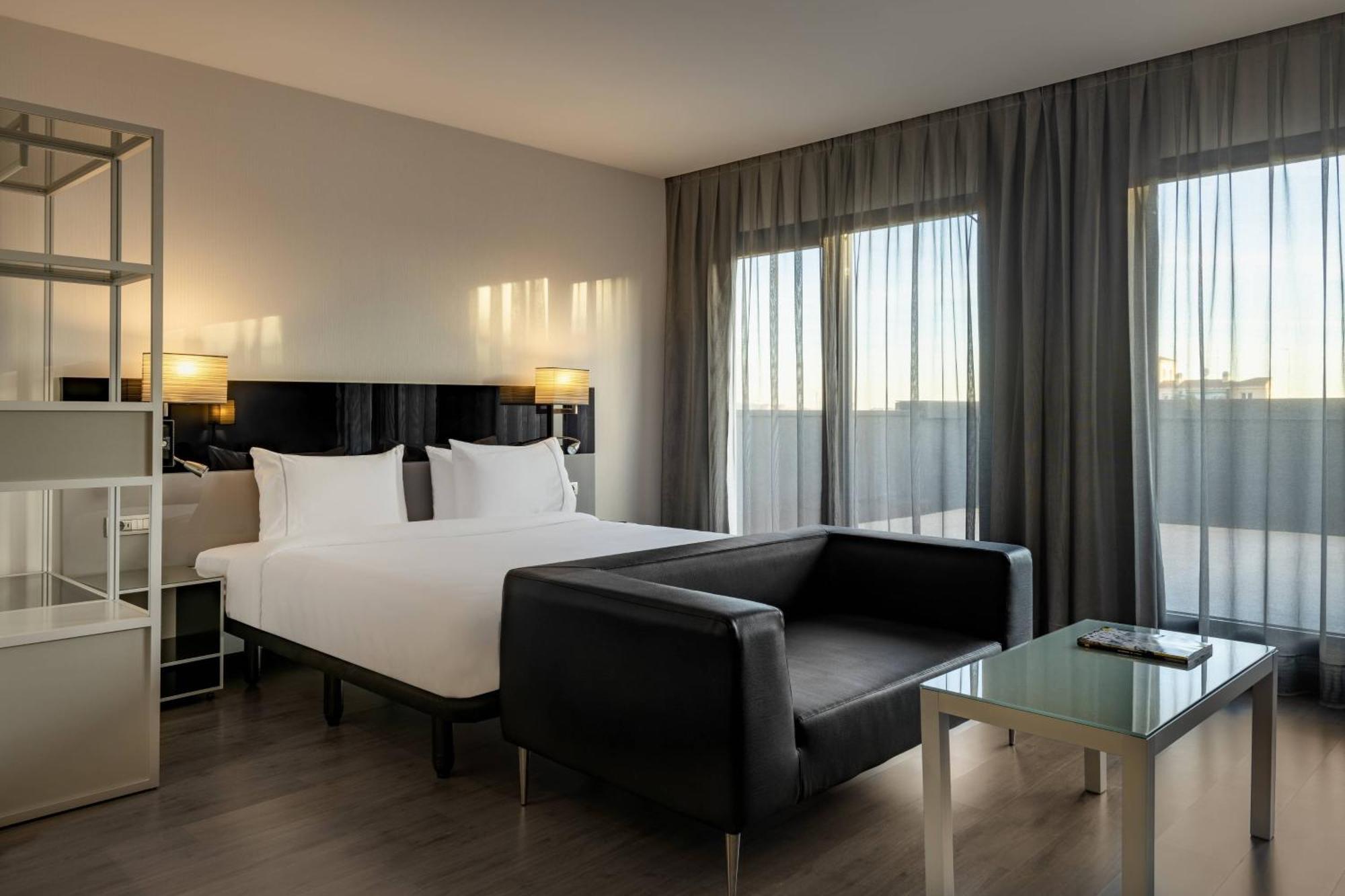 Ac Hotel Atocha By Marriott Madrid Eksteriør bilde